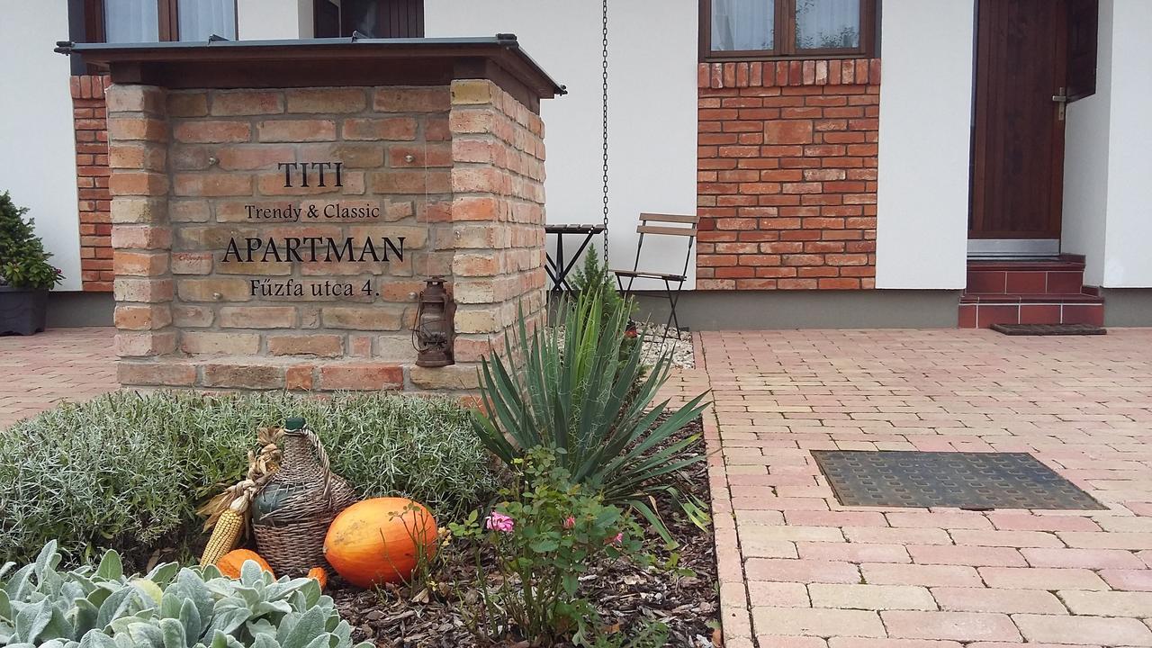 Titi Classic & Trendy Apartman Bük Екстериор снимка